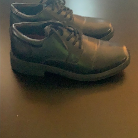 Boys dress shoe - Picture 2 of 3